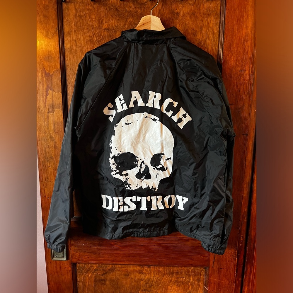 Search and Destroy windbreaker coat snap buttons pockets and skull design goth